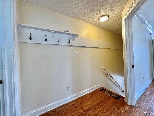 Building Photo - 314 Hawley Ave