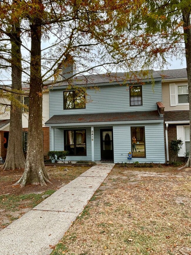 Building Photo - 5416 Heatherstone Dr