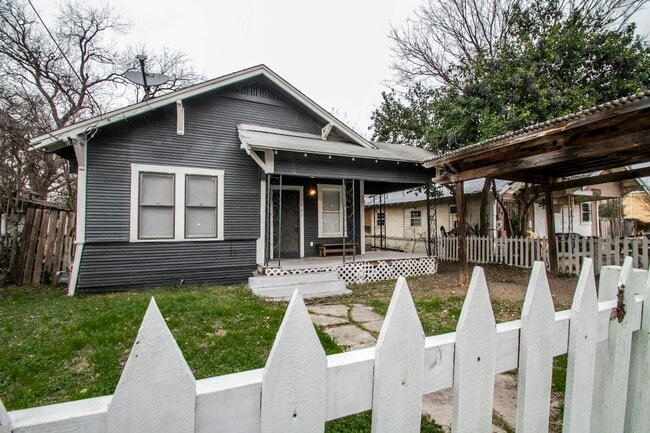 Building Photo - 1727 Nolan St