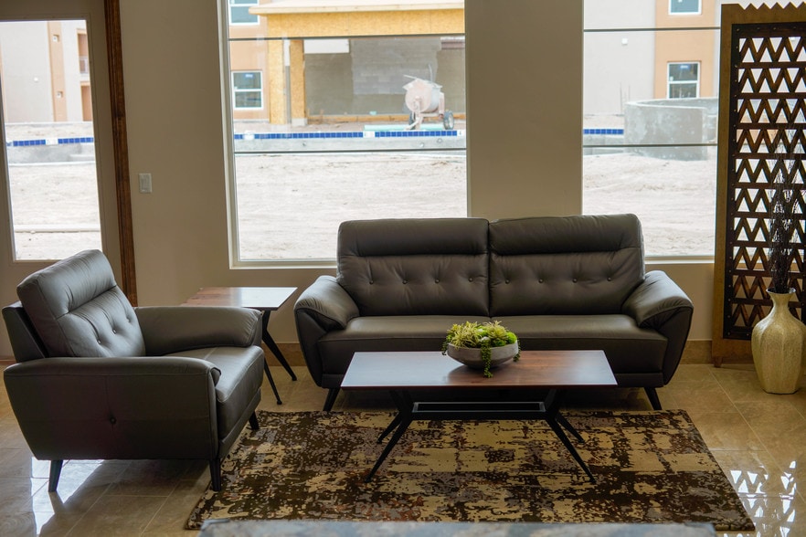 Sitting Area Next to Kitchen - 4201 Northrise Dr