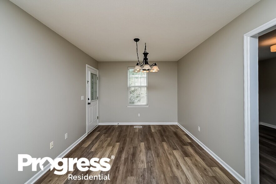 Building Photo - 113 Bradford Cir