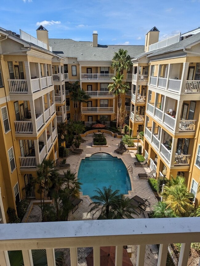 Primary Photo - Downtown 1/1 Condo pool view & fireplace w...