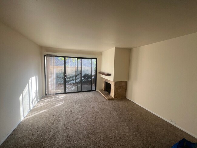 Building Photo - 539 Woodside Oaks