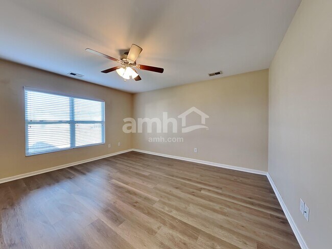 Building Photo - 241 Emerald Isle Dr