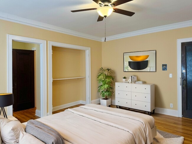 Building Photo - 2545 Garfield