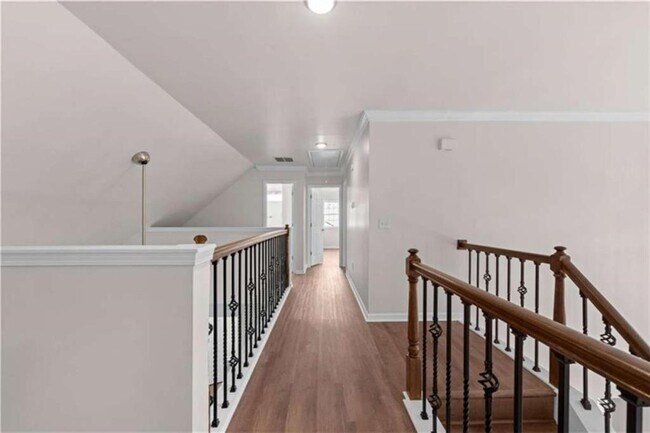 Building Photo - 6015 Canaan Woods Dr SW
