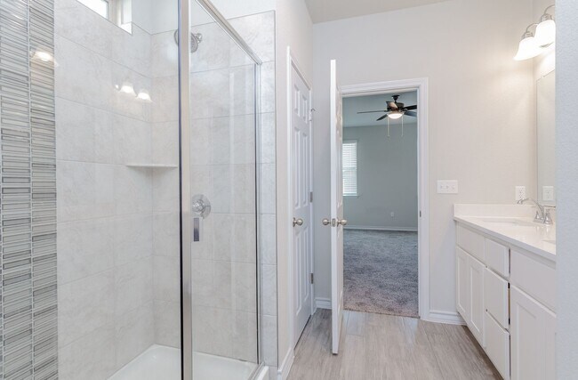 Building Photo - Luxurious Newer Construction 3-Bedroom Hom...