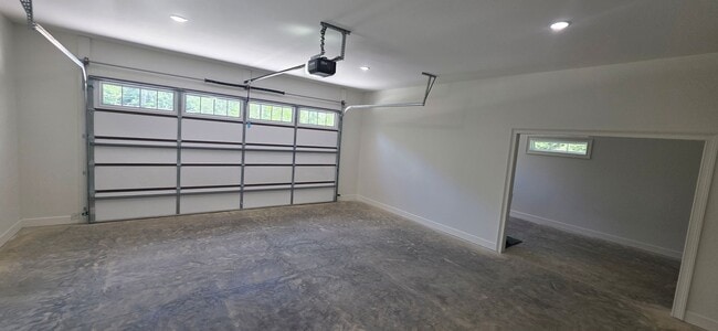 Building Photo - 3 bedroom / 2 bath new build in Fairfield Glade available for 12 month lease