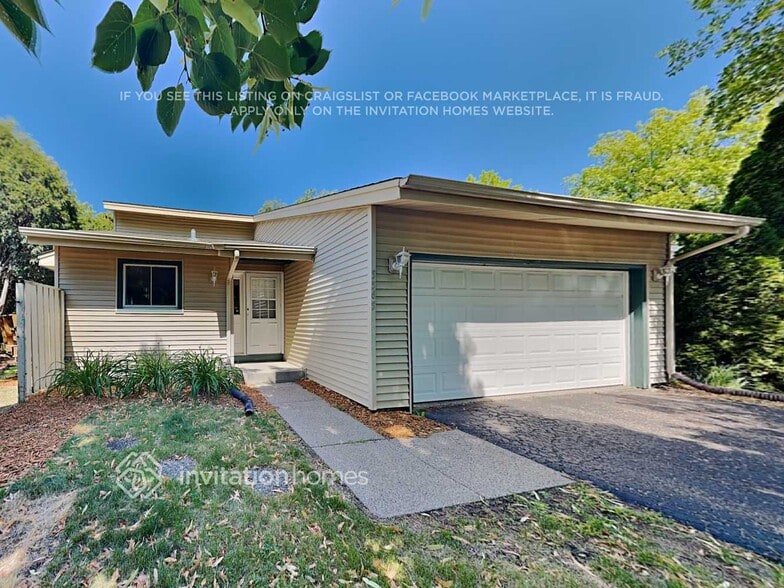 Primary Photo - 5565 Knoll Dr
