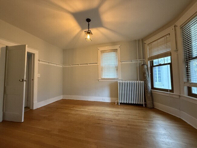 Building Photo - 49 S Allen St