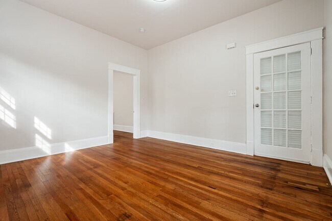 Building Photo - Trinity Park in Durham!