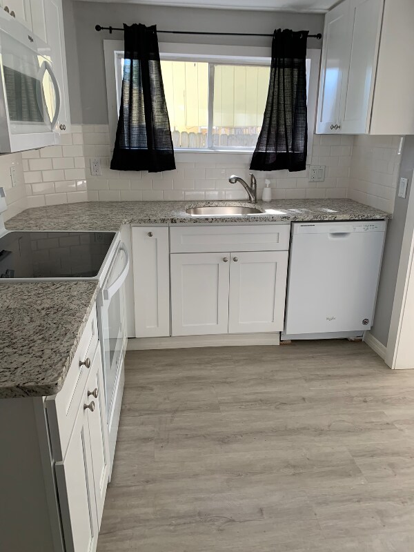 Building Photo - 1116 17th St W