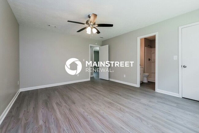 Building Photo - 3 Bedroom Pet-Friendly Home in Jonesboro, GA with Main Street Renewal