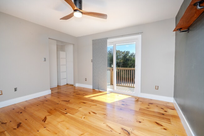 Building Photo - 4467 Ocean View Ave