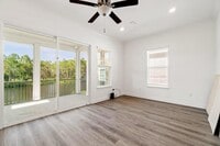 Building Photo - 212 Kara Lake Dr