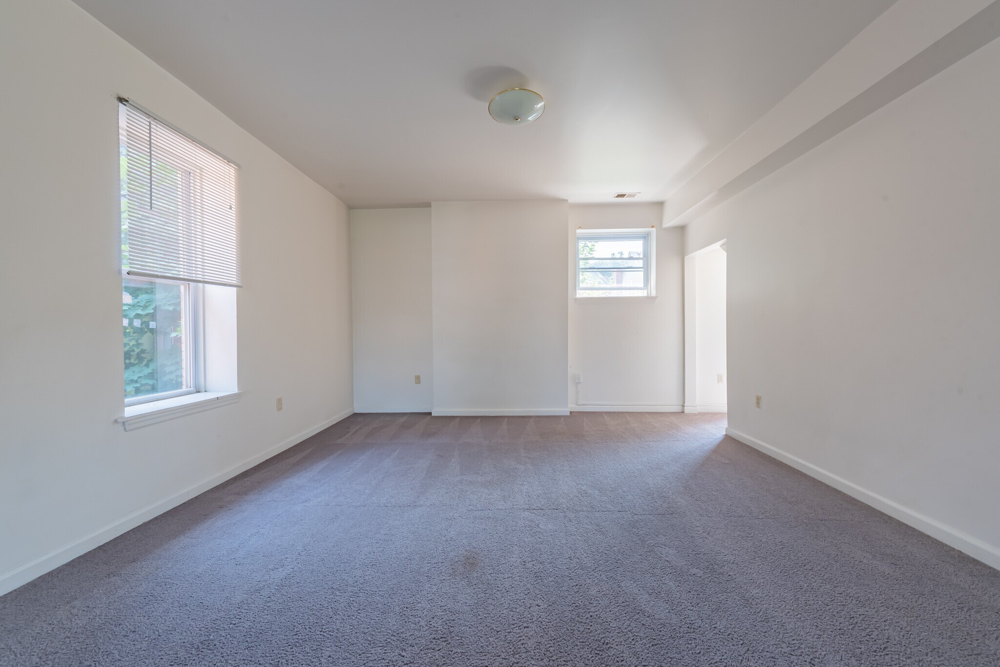 Building Photo - 5552 Black St