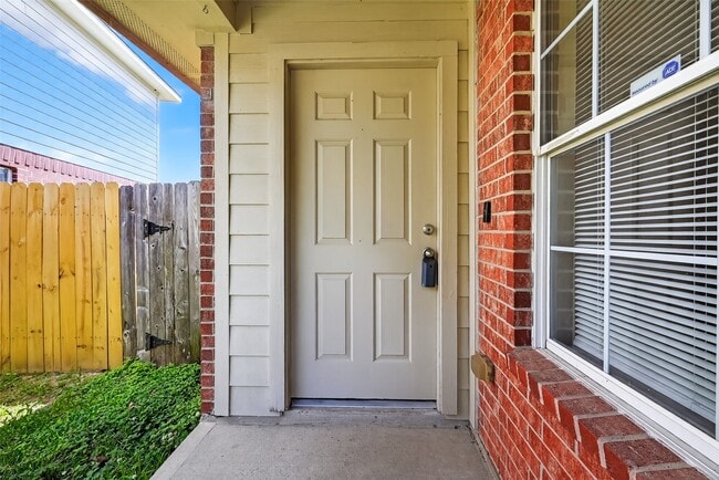 Building Photo - 17026 Cypresswood Glen Tr