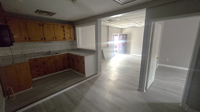 Building Photo - 386 Park Ave