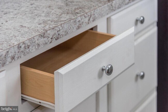 Building Photo - 7607 Eastern Ave NW