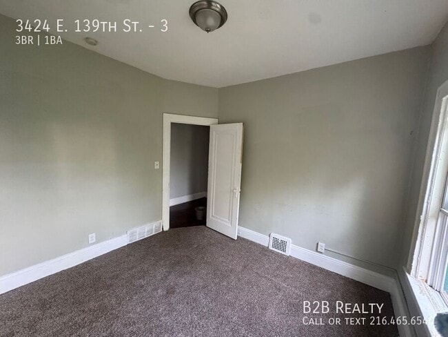 Building Photo - 3424 E 139th St