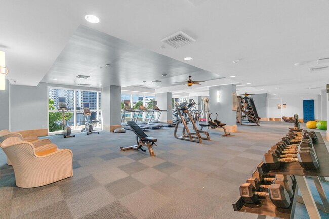 Building Photo - 1945 S Ocean Dr