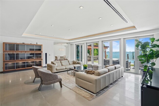 Building Photo - 9301 N Bayshore Dr