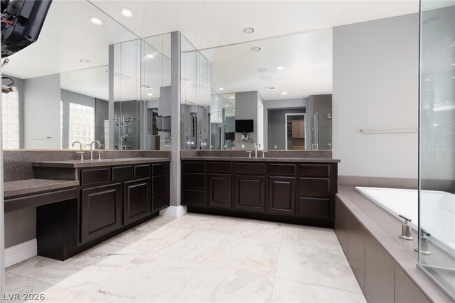 Building Photo - 2451 Hollow Rock Ct