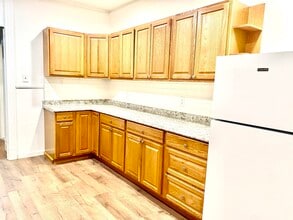 Building Photo - 46 Prescott St