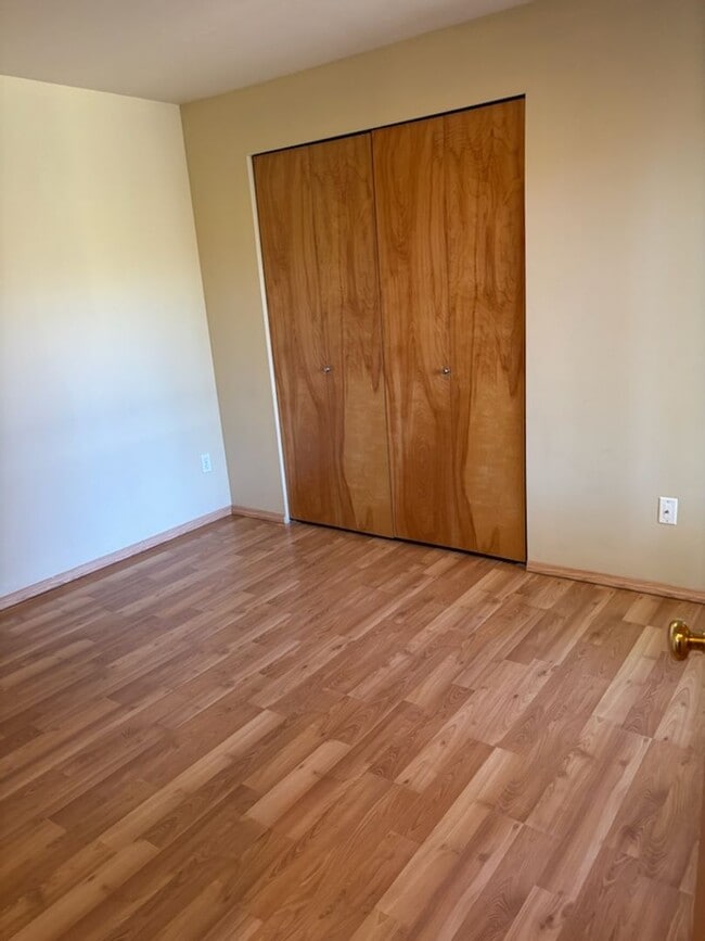 Building Photo - $500 off 1st month's rent! Short Term Lease Only, Charming 3 Bed, 1.5 Bath with Big Yard