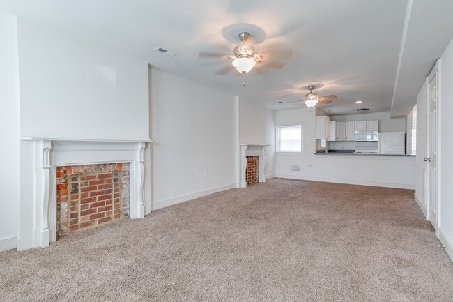 Building Photo - 1808 Parkwood Ave