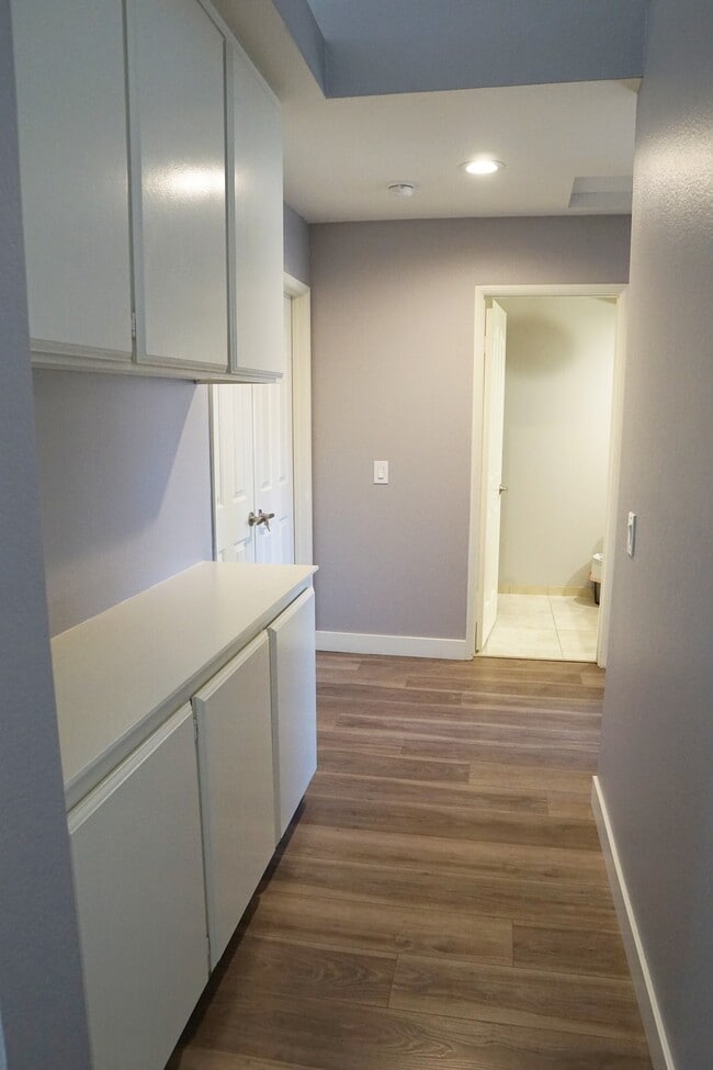 Building Photo - 44150 Calico Cir