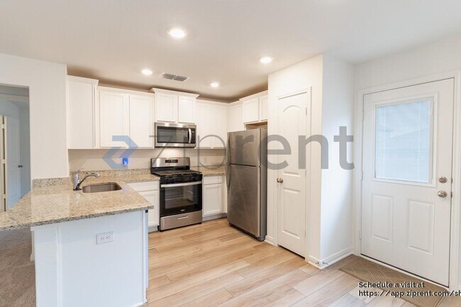 Building Photo - 366 Fairlawn Wy