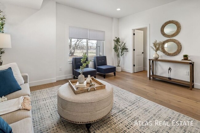 Building Photo - 4525 Tabor St