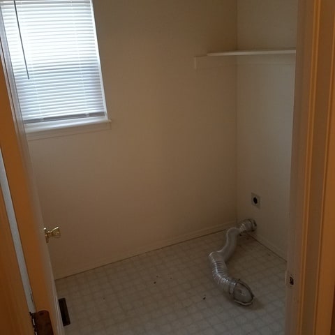 Building Photo - 6050 Scout Dr