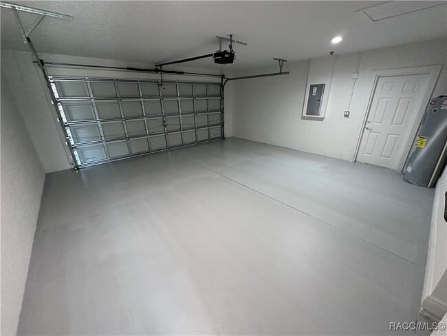 Building Photo - 8525 N Bolder Dr