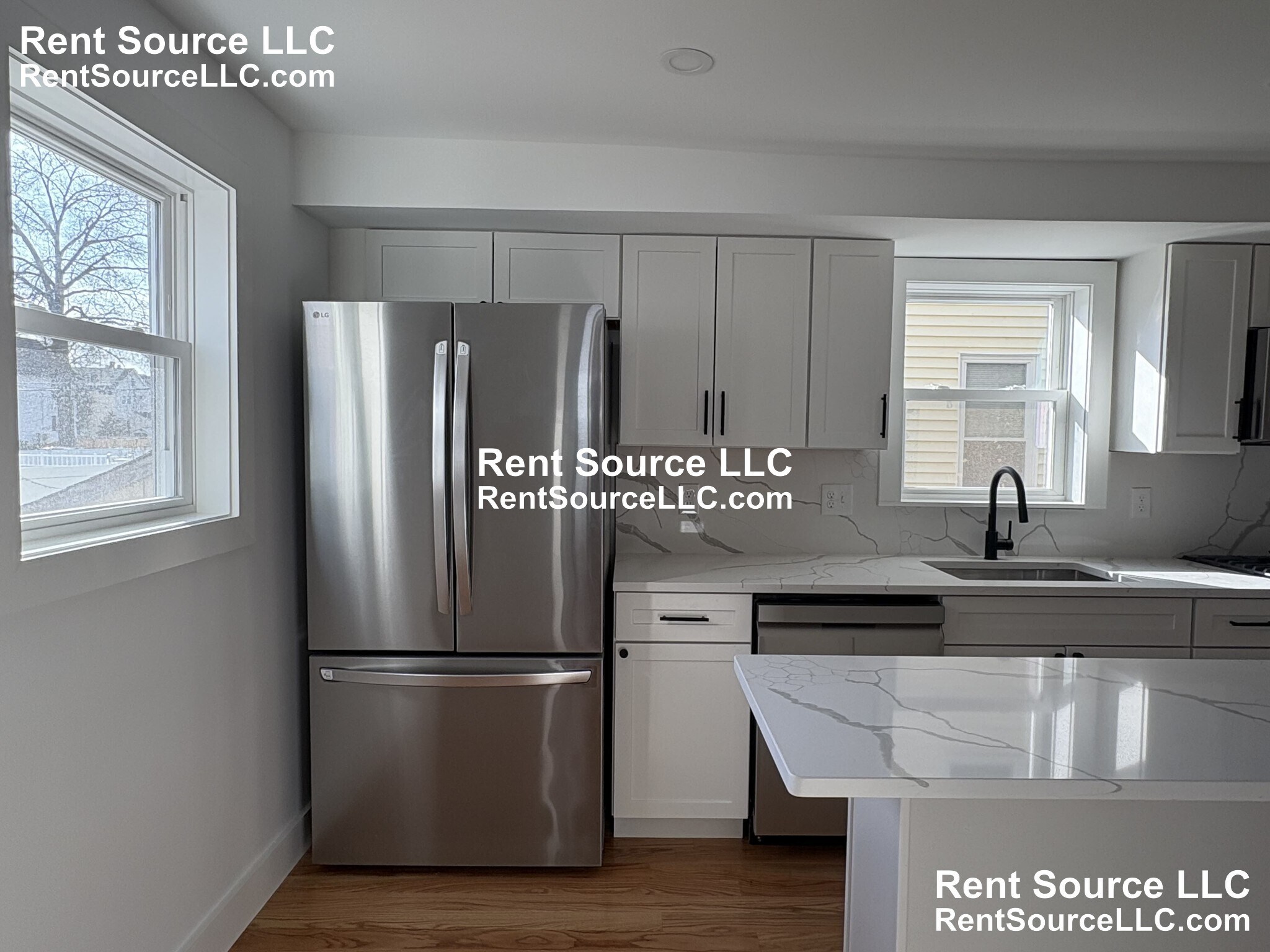 Building Photo - 52 Cotting St