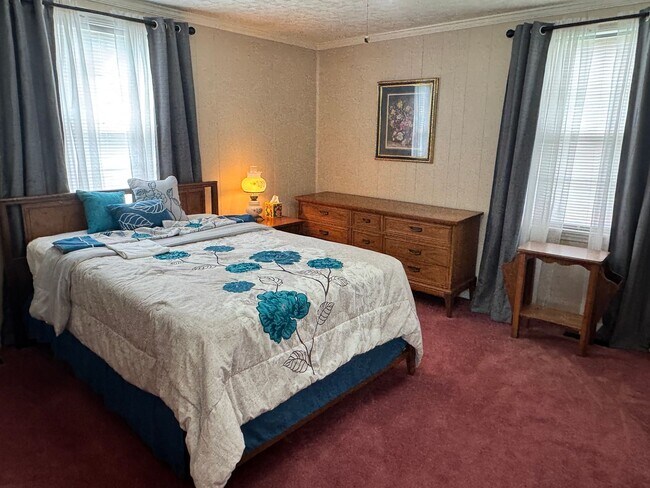 Building Photo - Cozy 1 Bedroom, 1 Bathroom House in High Point