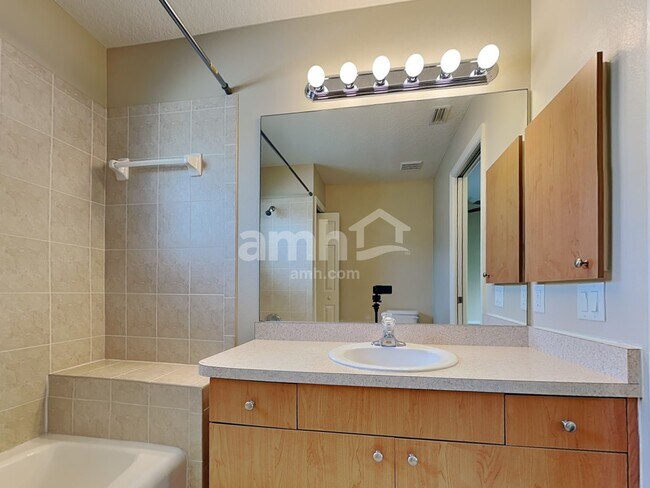 Building Photo - 6244 34th Pl E