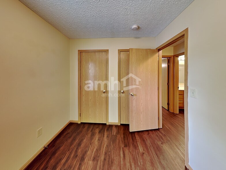 Building Photo - 7908 Windrift Pl