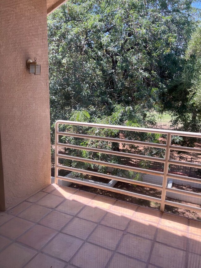 Building Photo - Rio Bravo Home MOVE IN SPECIAL