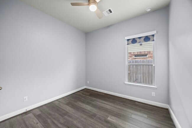 Building Photo - 8222 Lockridge Terrace Ln