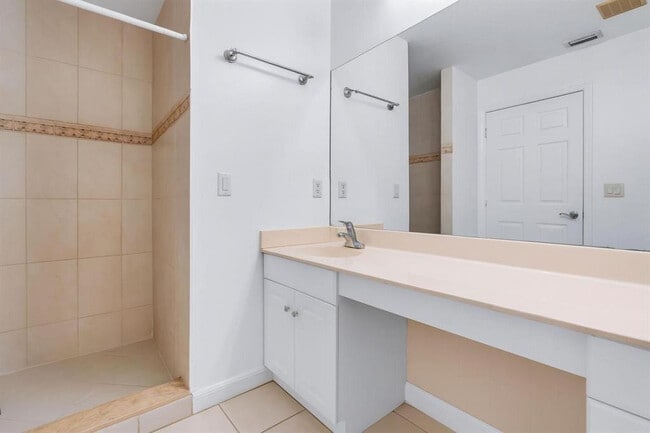 Building Photo - 1534 NW 45th St