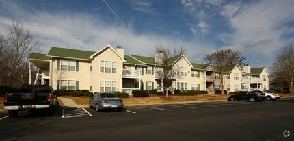 Building Photo - Thornhill Apartments