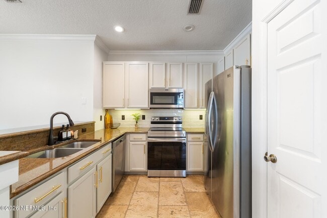 Building Photo - 12301 Kernan Forest Blvd