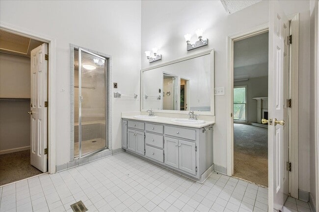 Building Photo - 8428 Bazemore Rd