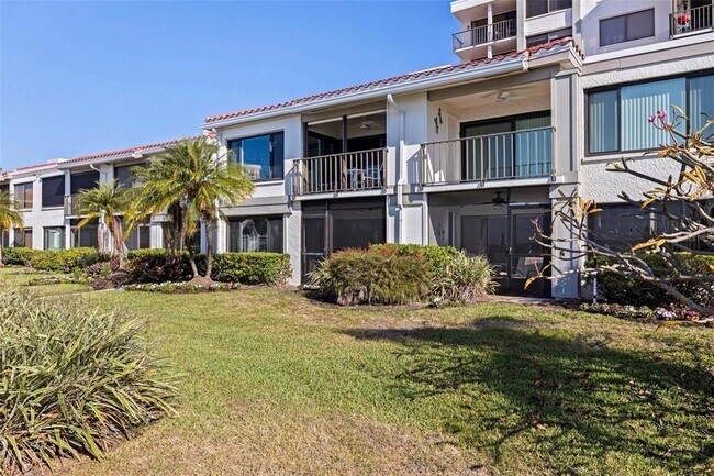 Building Photo - 6365 Bahia Del Mar Blvd S