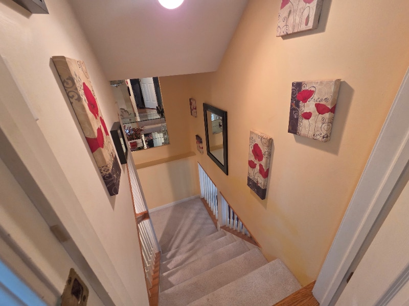 Building Photo - 1025 Rosewood Dr