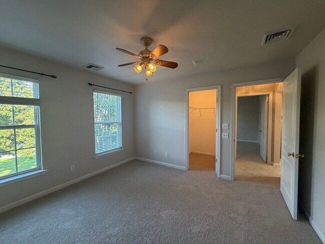 Building Photo - 1108 Harding Cir