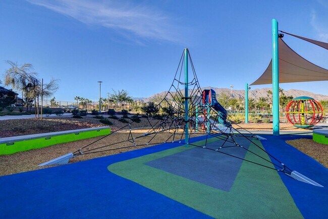 Building Photo - Gated community Located within the Valley Vista Master Plan. 4 Bed 3 Bath features and Open and i...