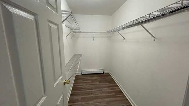 Building Photo - 16 Nickalicia Way